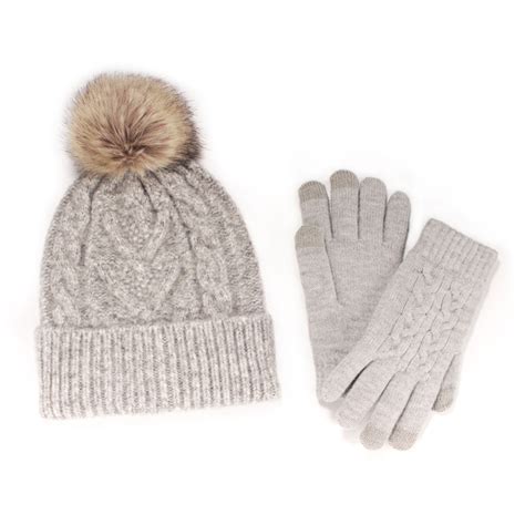 Women Hats and gloves 